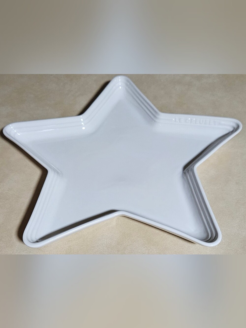 Le Creuset White Star-Shaped Ceramic Serving Platter